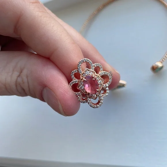 Rose Gold Jewelry Lot - Picture 5 of 6